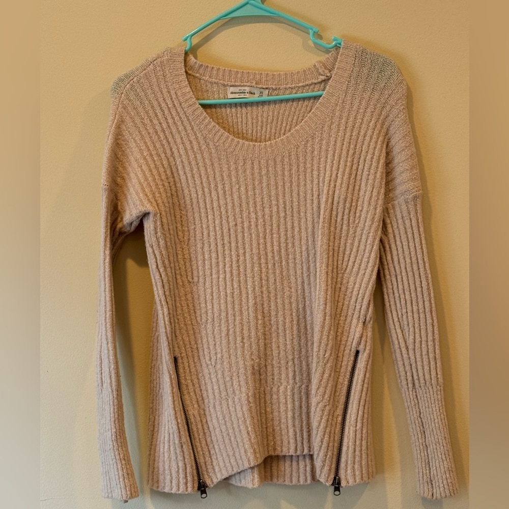 Abercrombie cream sweater with zippers